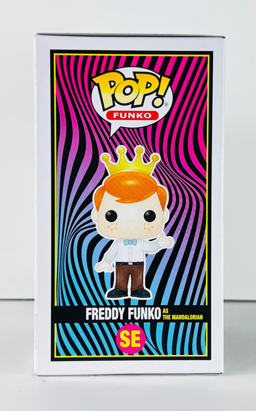 Funko POP Vinyl -   Blacklight Battle - Freddy Funko As The Mandalorian 4000 Pcs