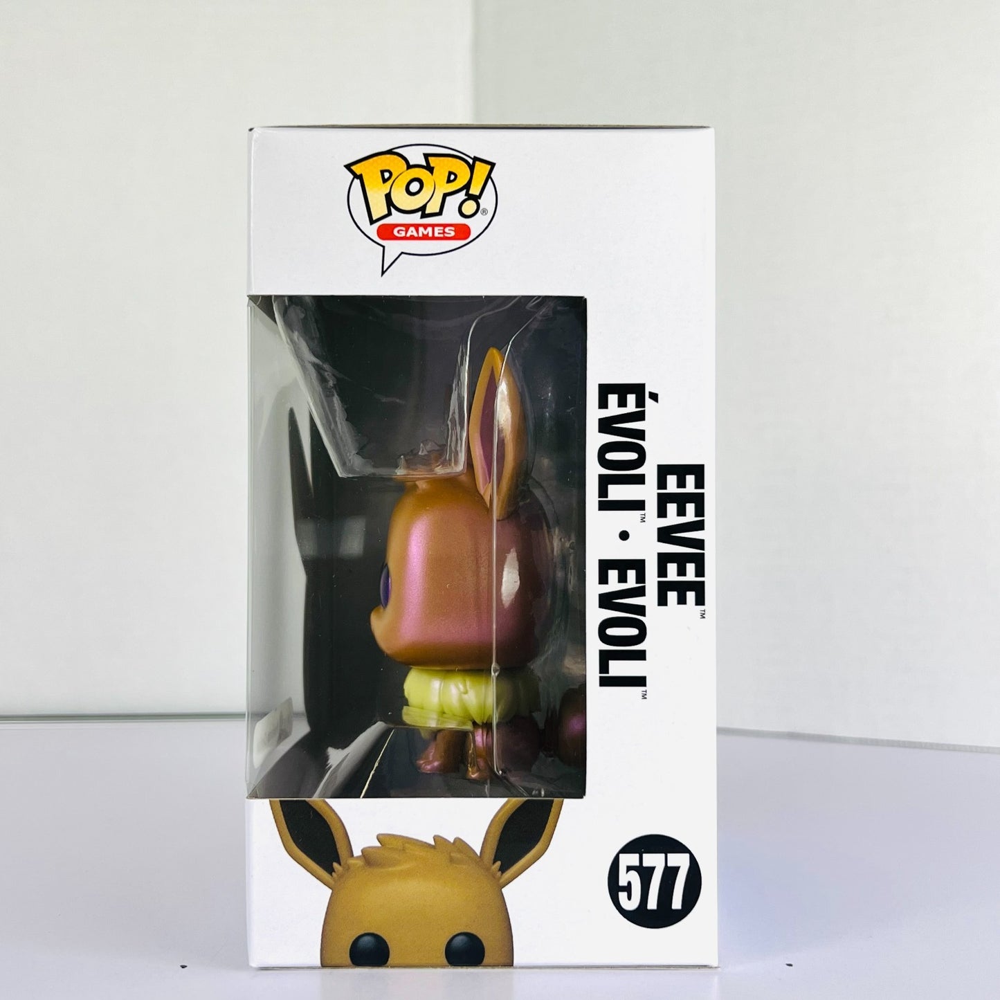 Funko POP Vinyl - Games - Pokemon - Eevee - #577 Pearlescent Pokemon Center [1]