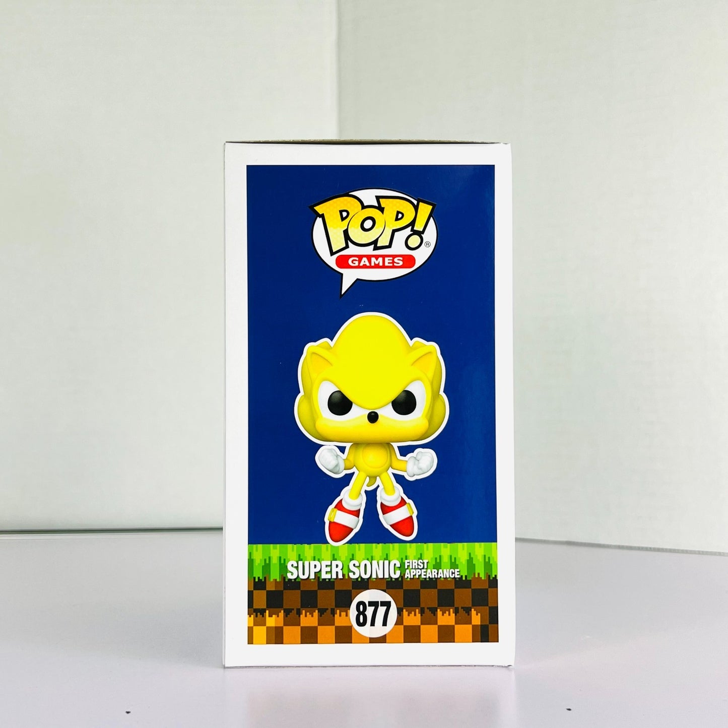 Funko POP Vinyl - Games - Sonic The Hedgehog - Super Sonic - #877 GITD SC 2022