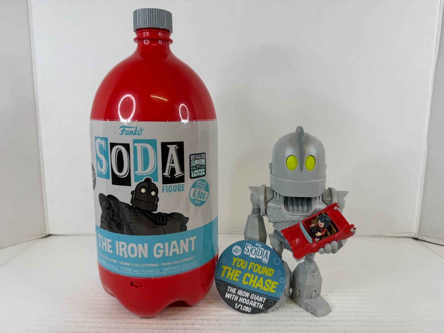 Funko POP Soda 3L - The Iron Giant With Hogarth - Chase - 6500 Pcs