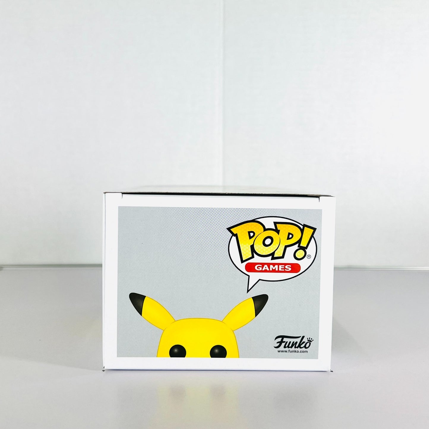 Funko POP Vinyl - Games - Pokemon - Pikachu - #353 Flocked GameStop