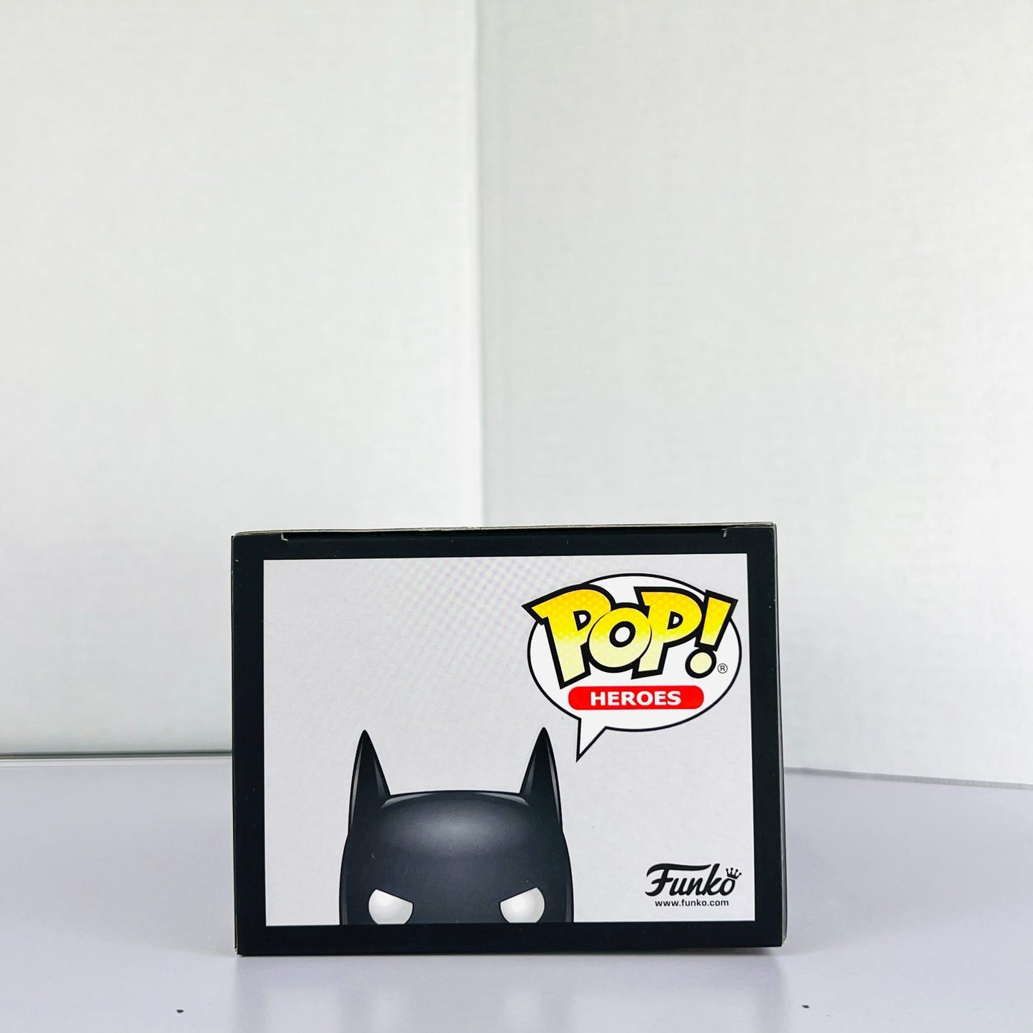 Funko POP Vinyl - Heroes - Batman 80 Years - Batman Beyond - #287 Chrome