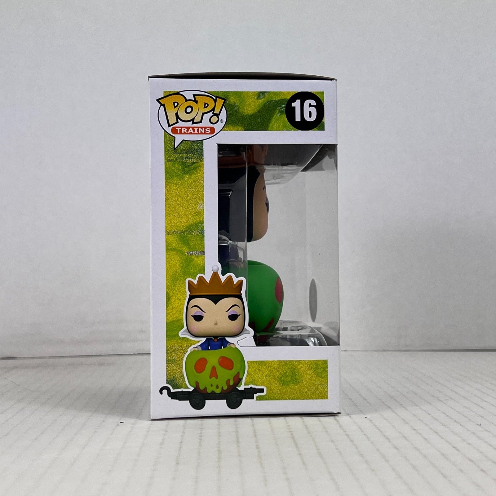 Funko POP Vinyl - Trains - Disney - Villains - Evil Queen In Cart - #16
