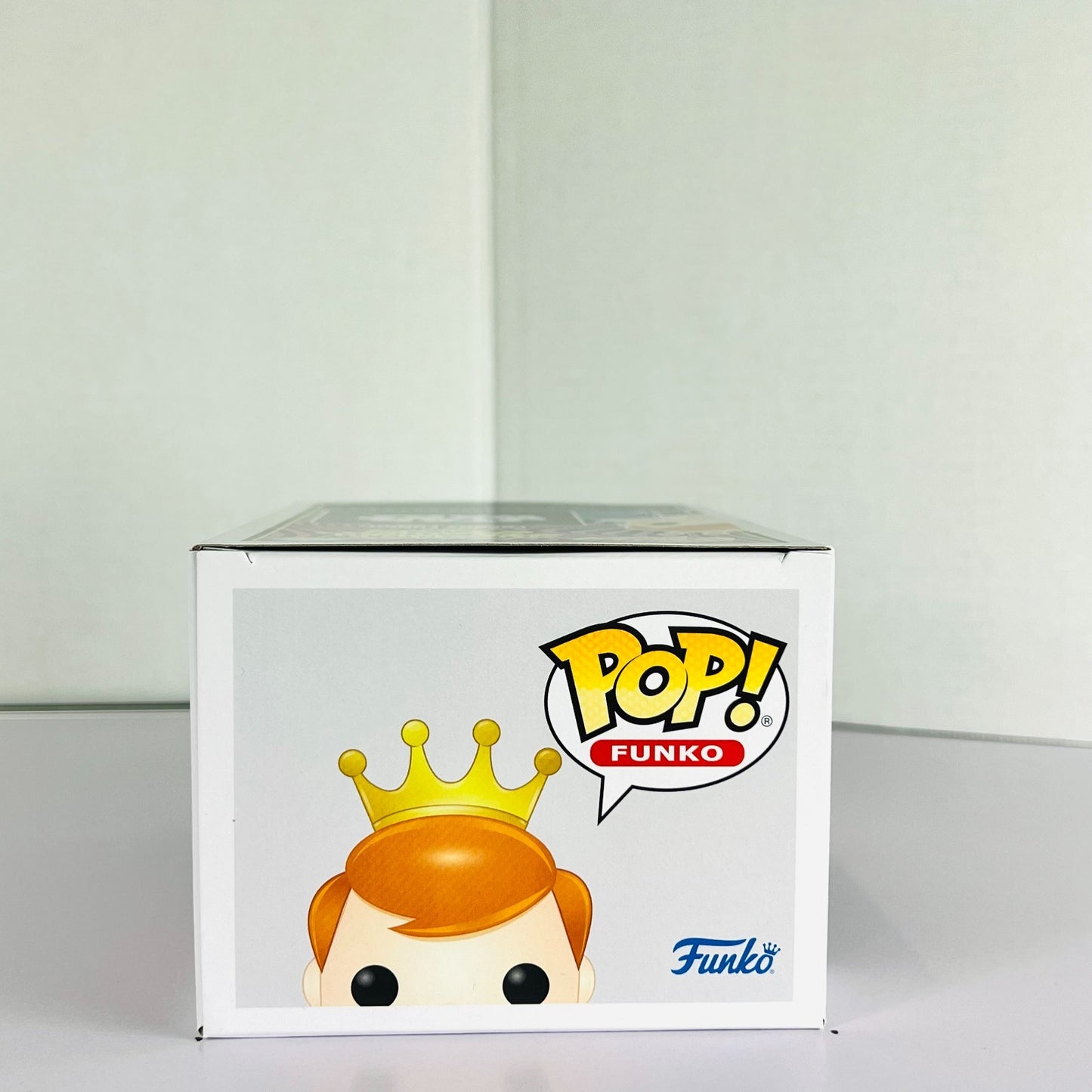 Funko POP Vinyl - Blacklight Battles - Freddy Funko as The Mandalorian 4000 Pcs