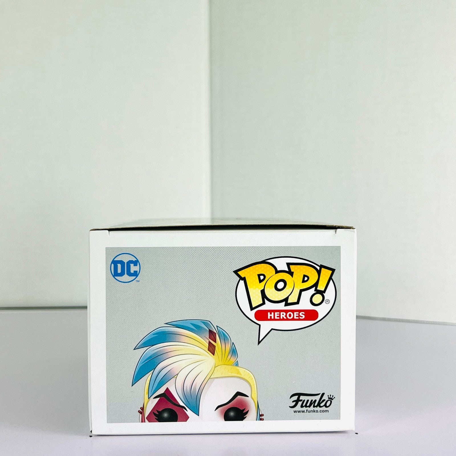 Funko POP Vinyl - Heroes - DC Super Heroes - Harley Quinn - #233