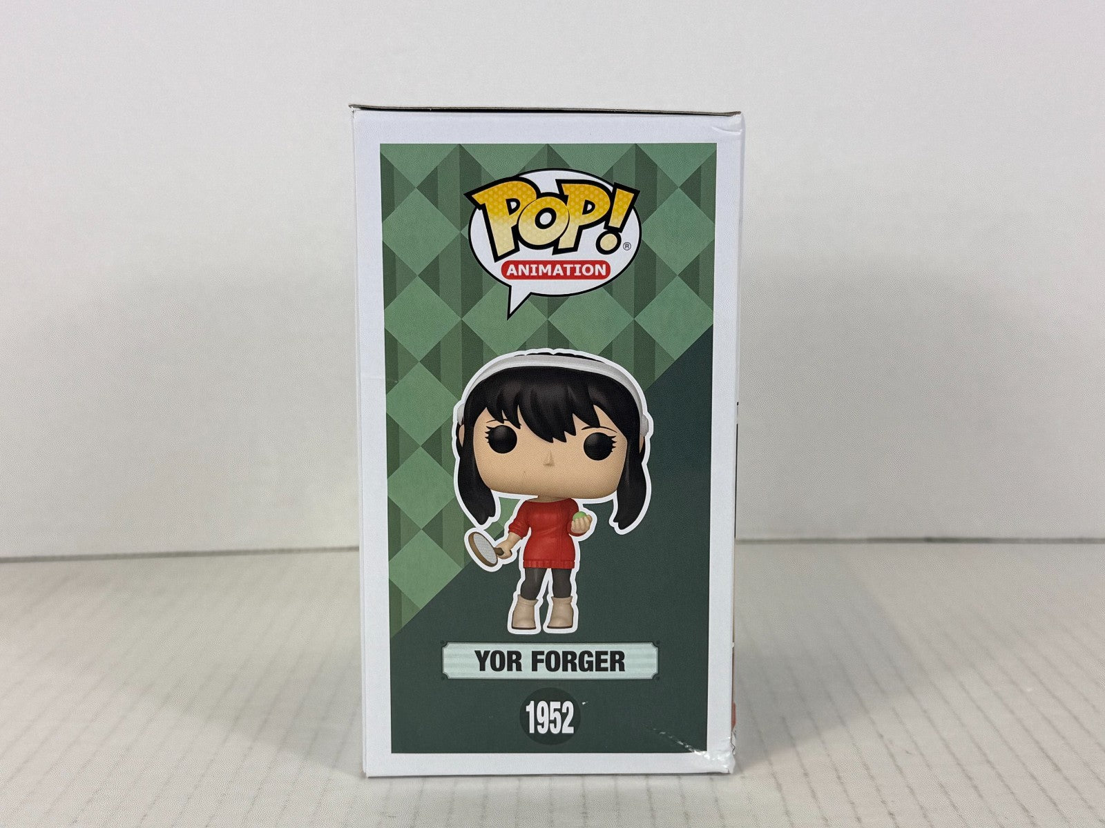 Funko POP Vinyl - Animation - Spy Family - Yor Forger - #1952 - Damaged