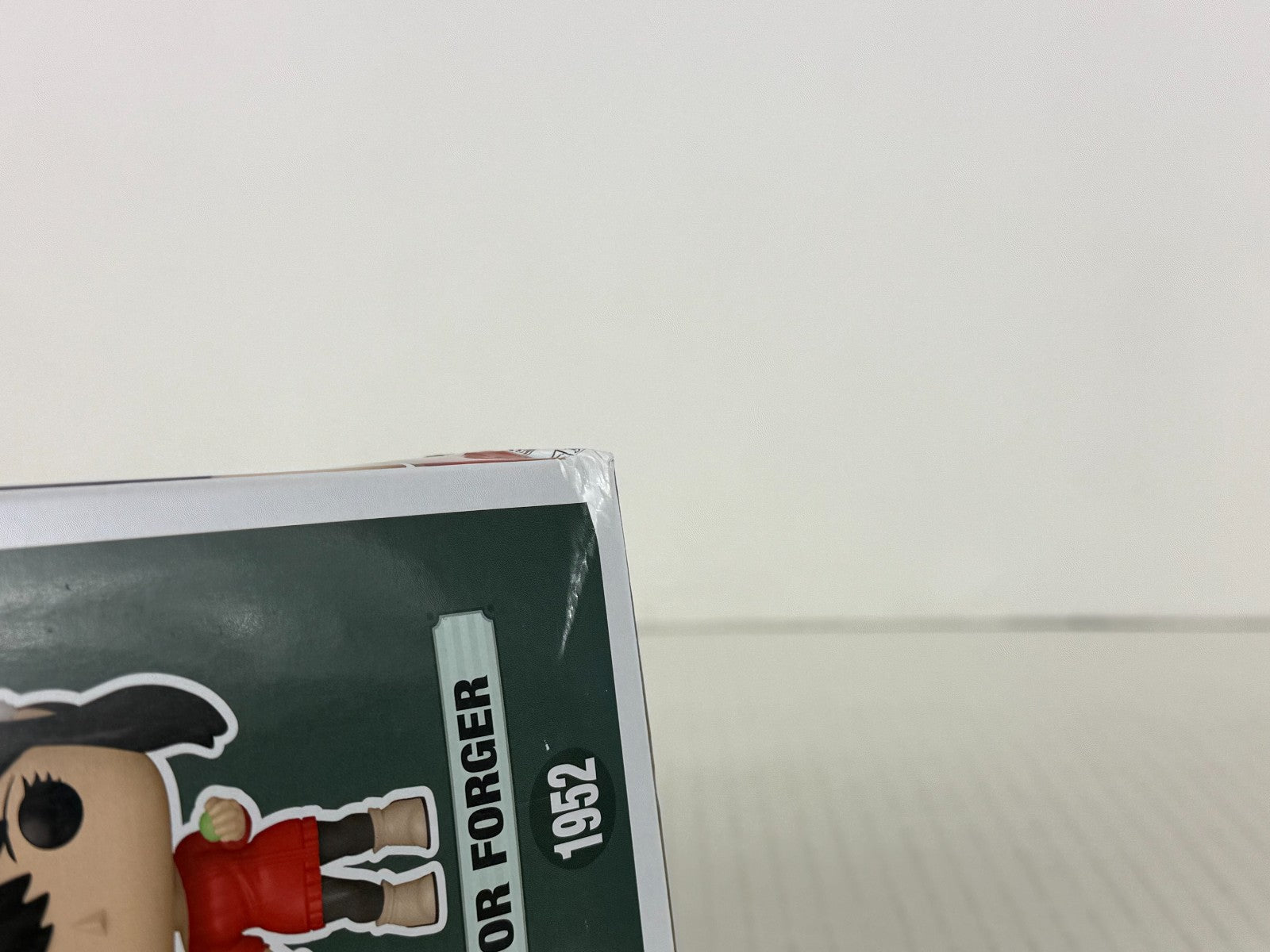Funko POP Vinyl - Animation - Spy Family - Yor Forger - #1952 - Damaged