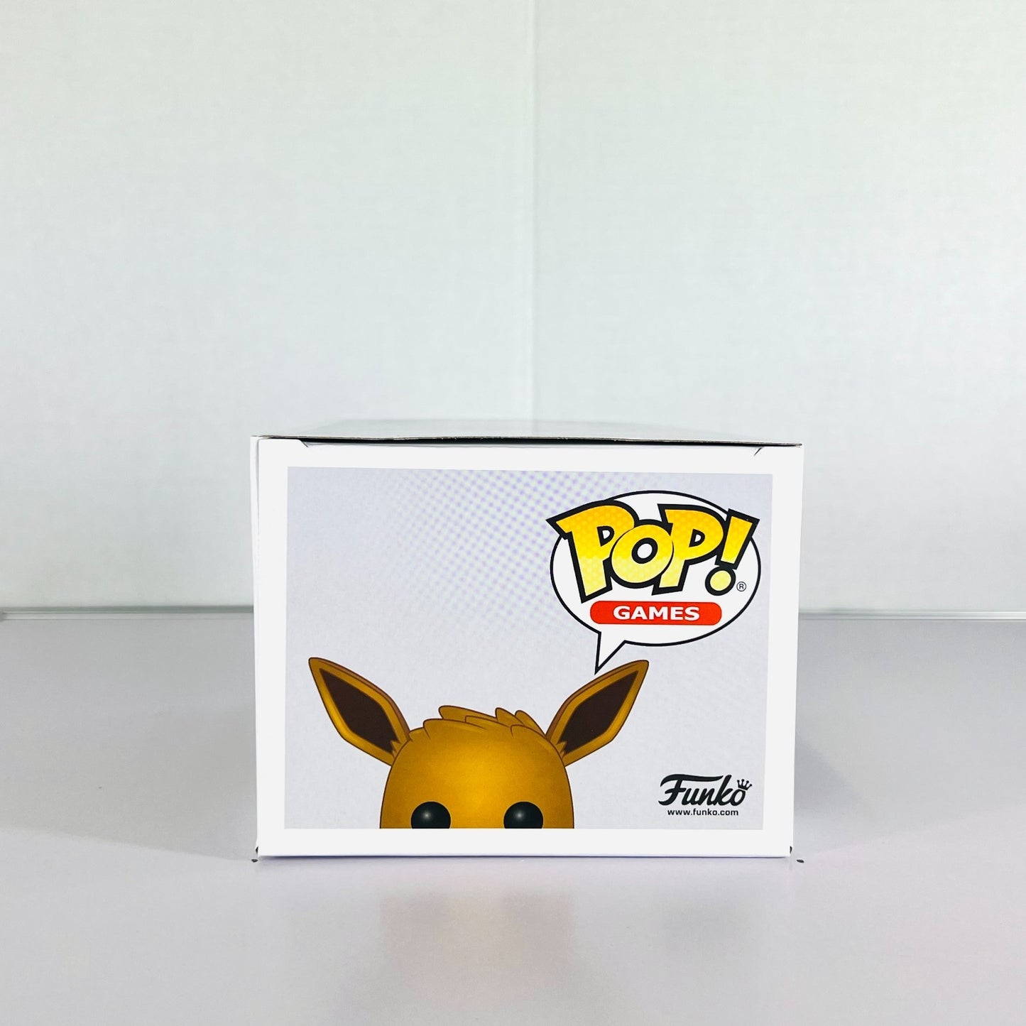 Funko POP Vinyl - Games - Pokemon - Eevee - #626 Diamond FC 2021