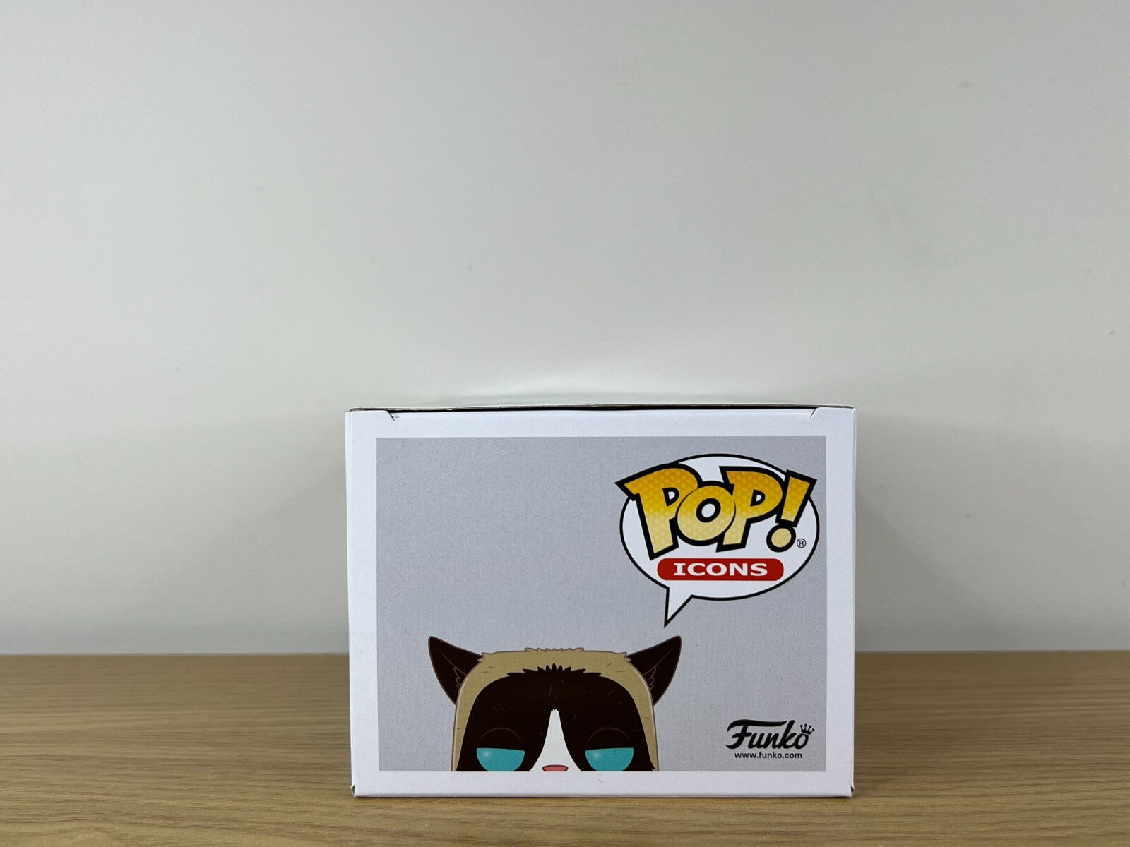 Funko POP Vinyl - Icons - Grumpy Cat - #60 - Flocked EE Exclusive