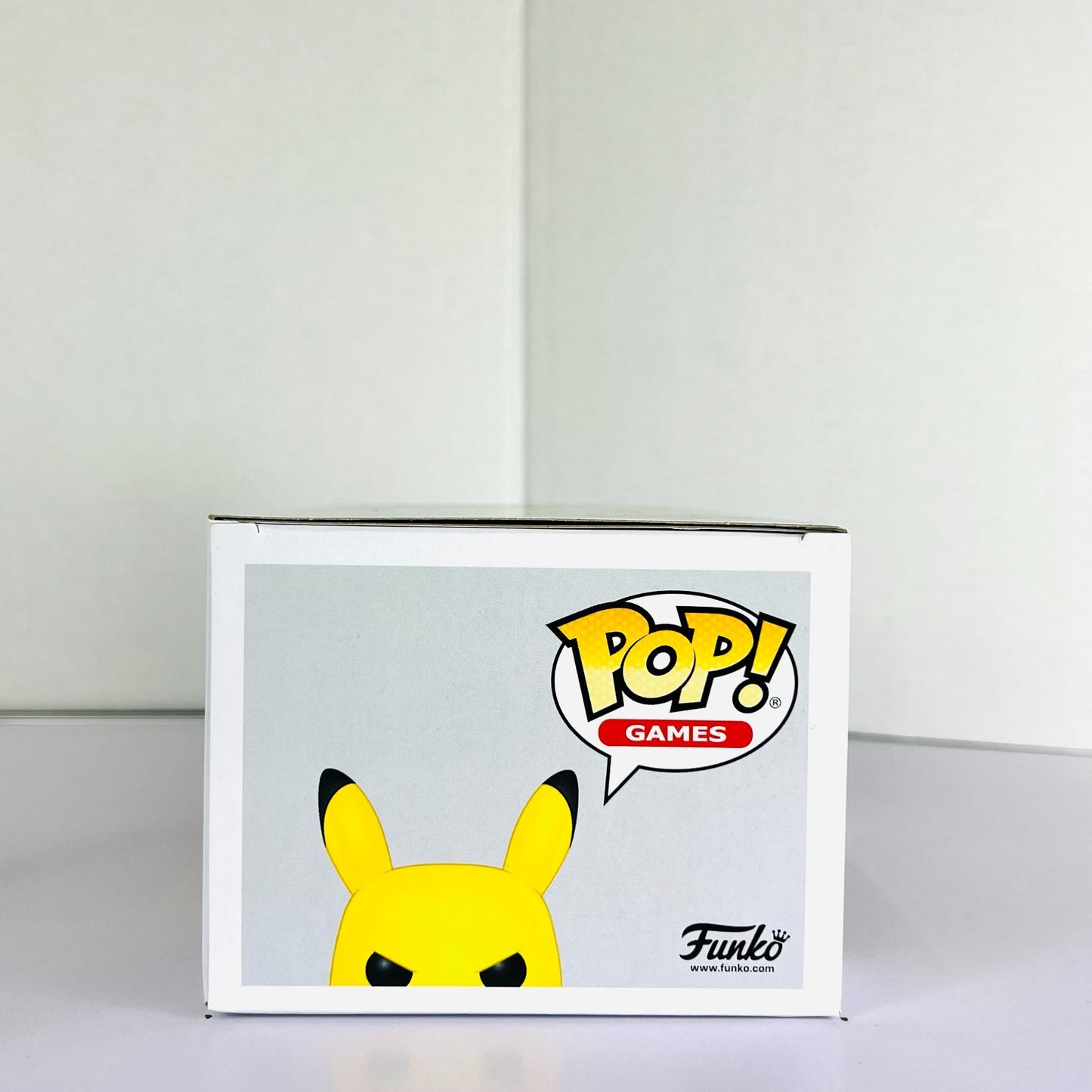 Funko POP Vinyl - Games - Pokemon - Pikachu - #598 Flocked FC 2020